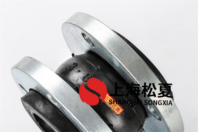 碳钢法兰优质供水设备橡胶接头在管道中的作用有哪些？